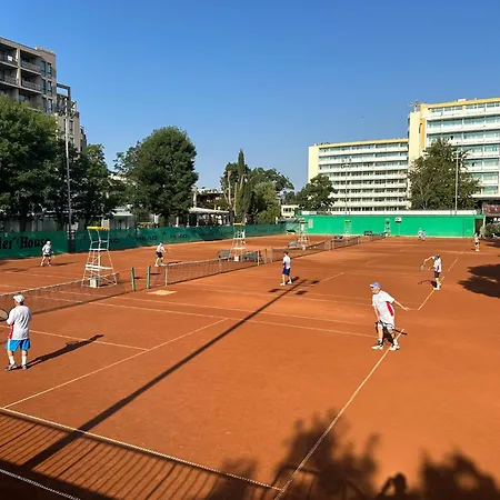 Szálloda Oleander House And Tennis Club 3*