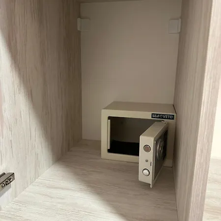 Oleander House And Tennis Club