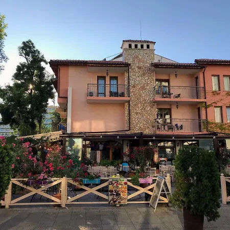 Oleander House And Tennis Club Szálloda Napospart