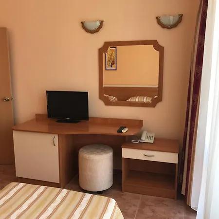 Oleander House And Tennis Club 3*