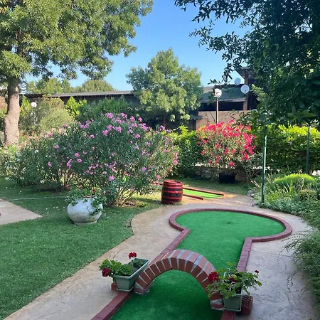 Hotel Oleander House And Tennis Club 3*