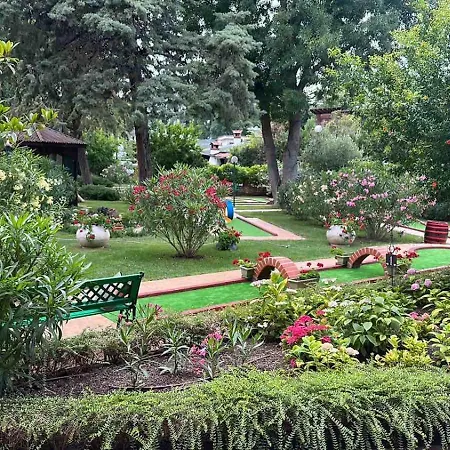 Oleander House And Tennis Club Otel