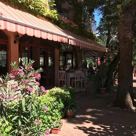 Hotel Oleander House And Tennis Club 3*