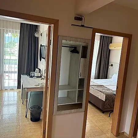 Oleander House And Tennis Club 3*