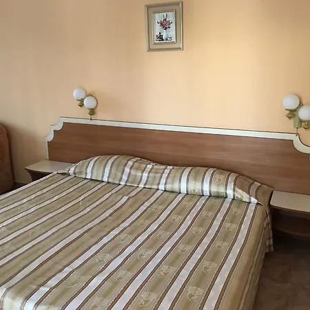 Oleander House And Tennis Club 3*