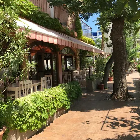 Oleander House And Tennis Club Otel 3*