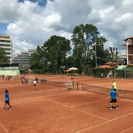 Otel Oleander House And Tennis Club 3*