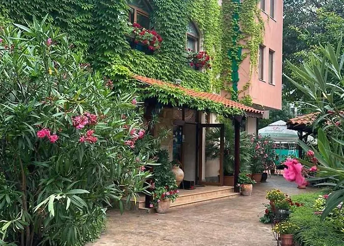 Hotel Oleander House And Tennis Club 3*