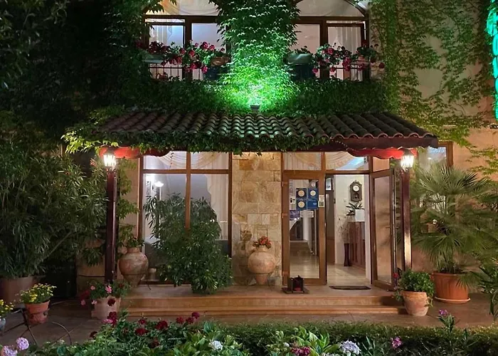 Хотел олеандър хаус и тенис клуб