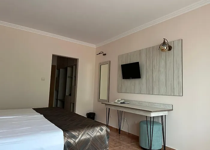 Otel Oleander House And Tennis Club 3*