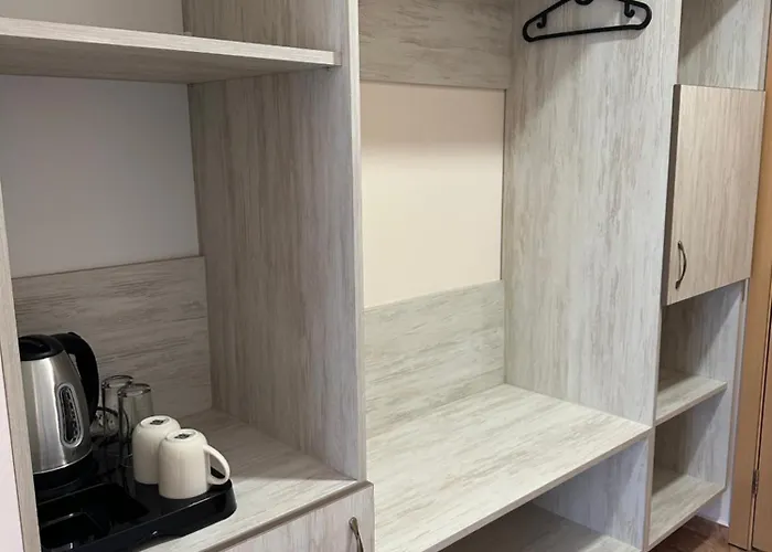 Oleander House And Tennis Club Hotel