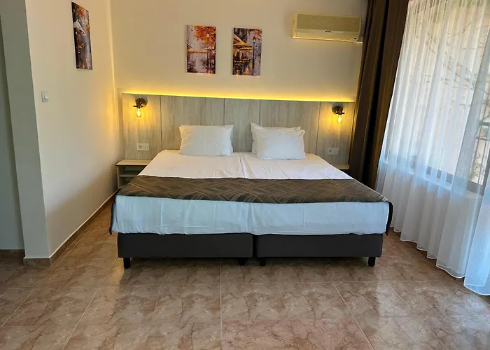 Hotel Oleander House And Tennis Club