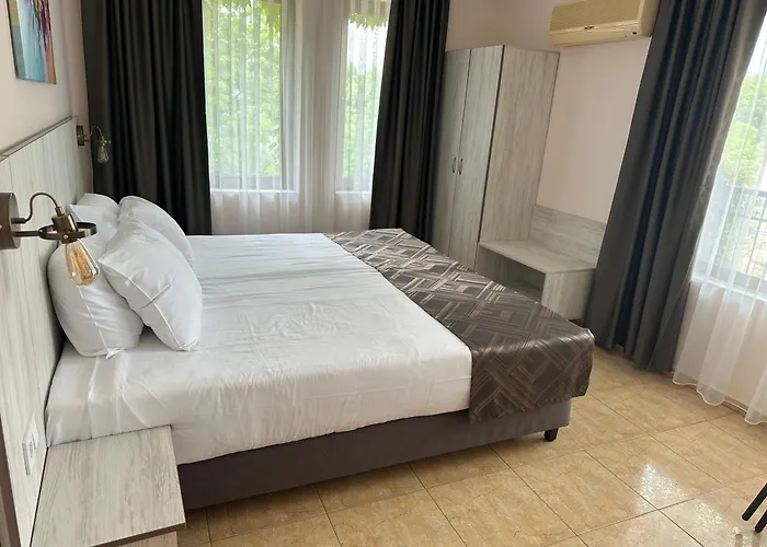 Oleander House And Tennis Club Sluneční pobřeží