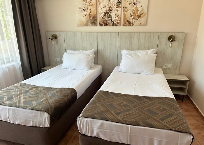 олеандър хаус и тенис клуб Слънчев бряг