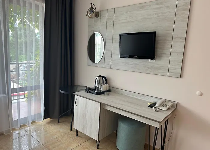 Хотел олеандър хаус и тенис клуб