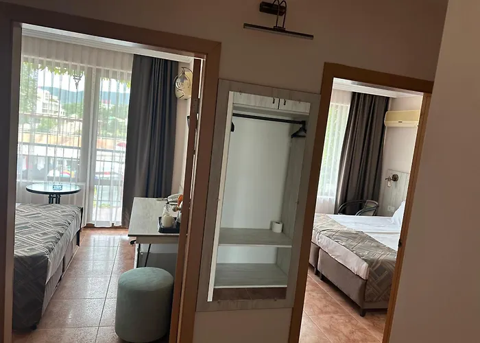 олеандър хаус и тенис клуб Слънчев бряг