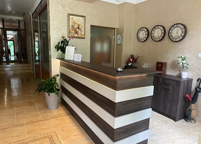 Oleander House And Tennis Club Hotel