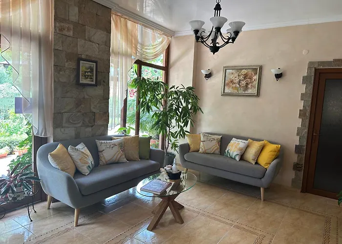 олеандър хаус и тенис клуб Хотел