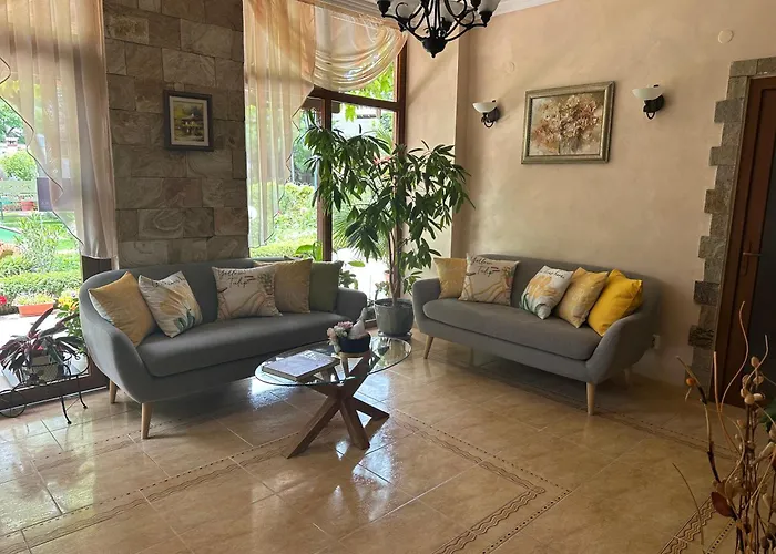 олеандър хаус и тенис клуб Хотел Слънчев бряг