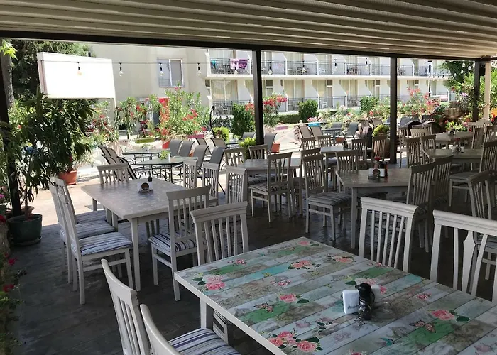 олеандър хаус и тенис клуб 3* Слънчев бряг