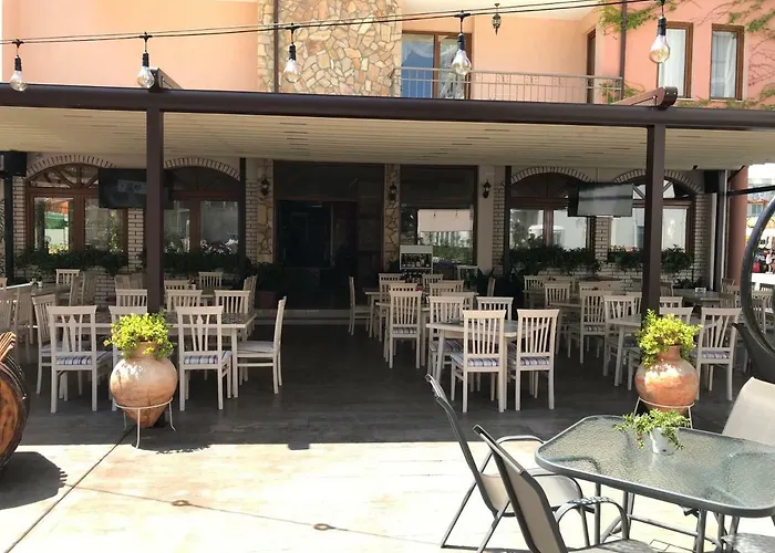 Hotel Oleander House And Tennis Club