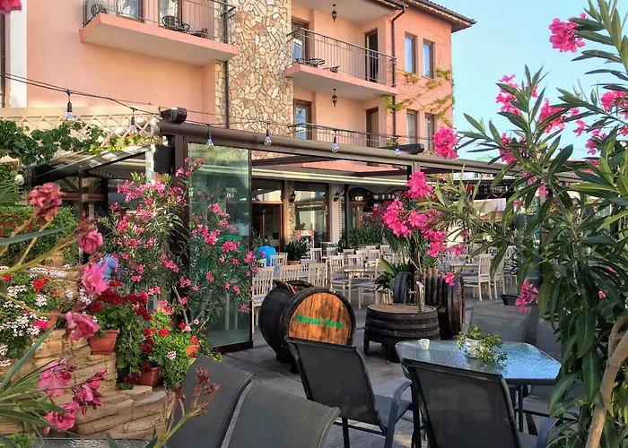 Oleander House And Tennis Club Sluneční pobřeží