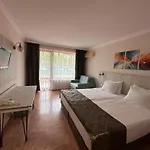 Oleander House And Tennis Club 3*